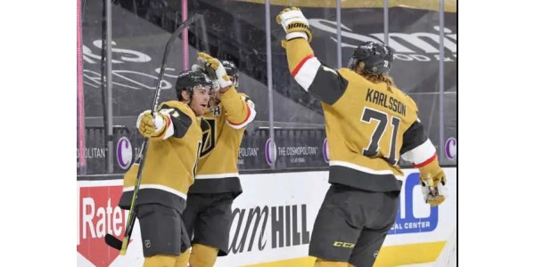 Golden Knights a battu les Blues 5-1 Golden Knights a battu les Blues 5-1