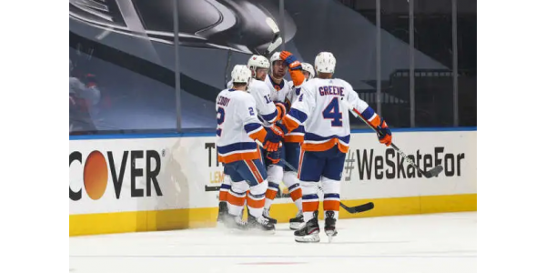 Les Islanders ont battu les Capitals 5-2 Les Islanders ont battu les Capitals 5-2