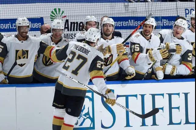 Victoire des Golden Knights 5-1 sur les Blues